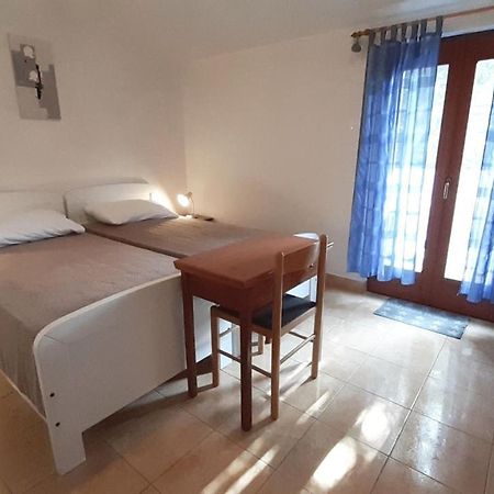 Apartments Nadia Sokolic Nerezine Ngoại thất bức ảnh