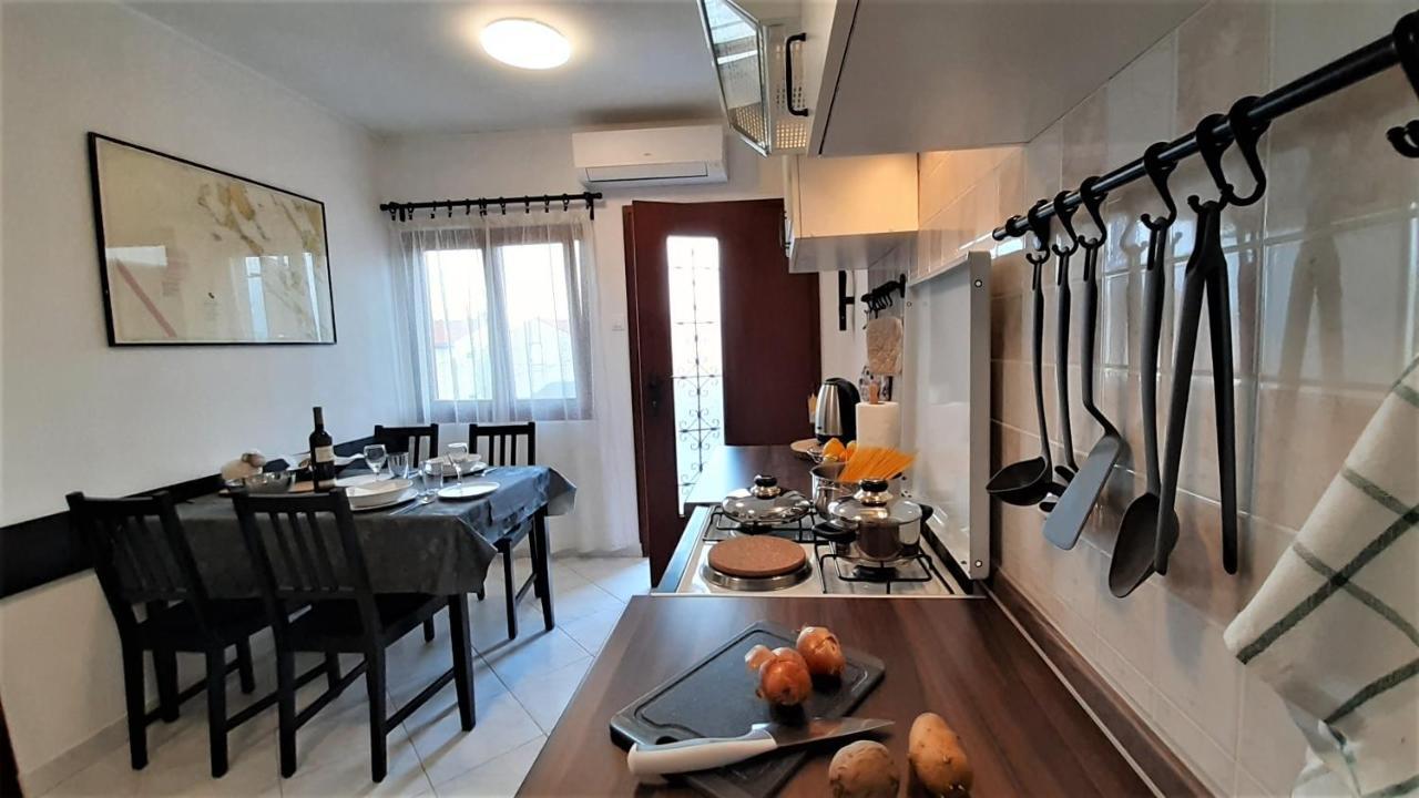 Apartments Nadia Sokolic Nerezine Ngoại thất bức ảnh