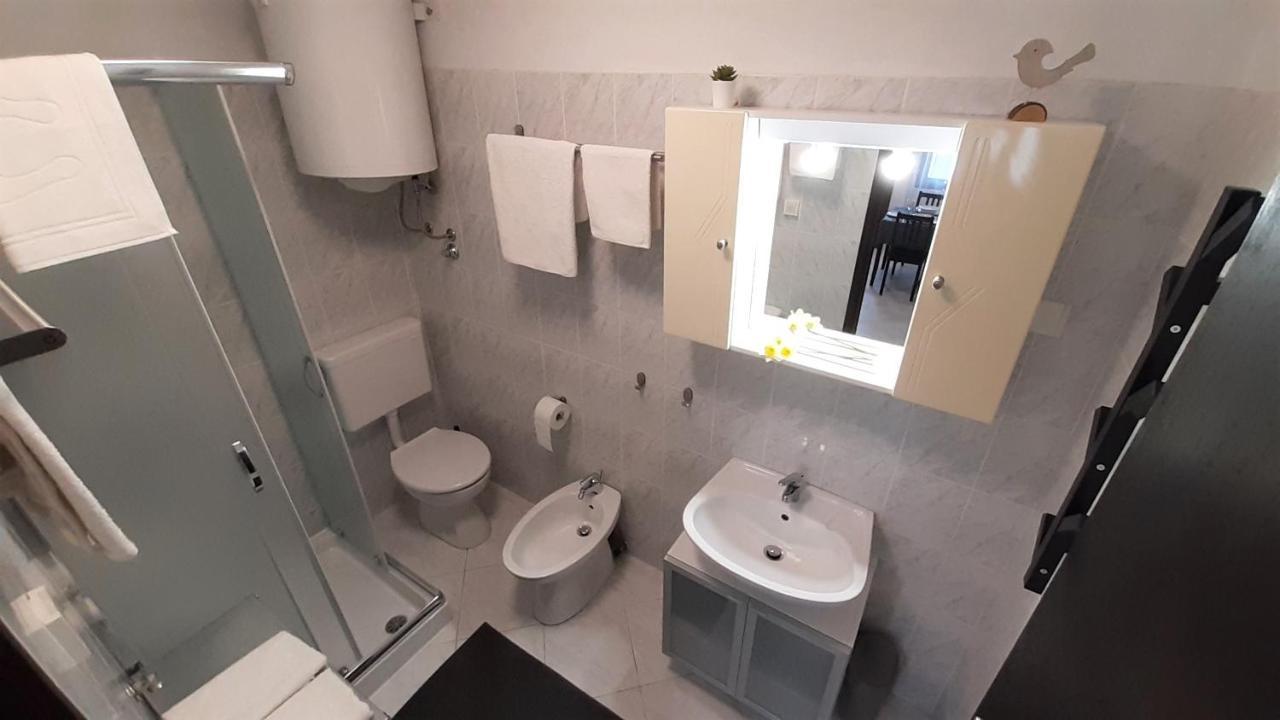 Apartments Nadia Sokolic Nerezine Ngoại thất bức ảnh