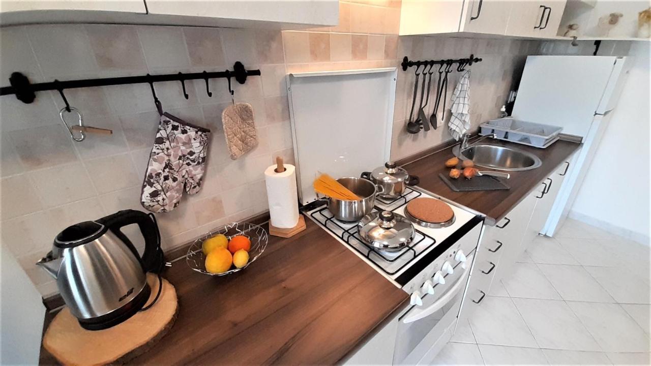 Apartments Nadia Sokolic Nerezine Ngoại thất bức ảnh