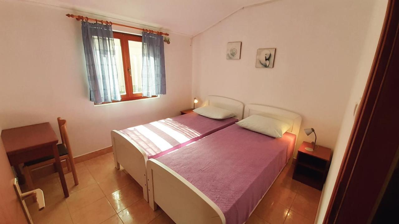 Apartments Nadia Sokolic Nerezine Ngoại thất bức ảnh