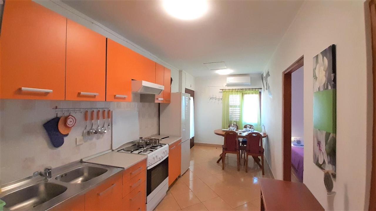 Apartments Nadia Sokolic Nerezine Ngoại thất bức ảnh