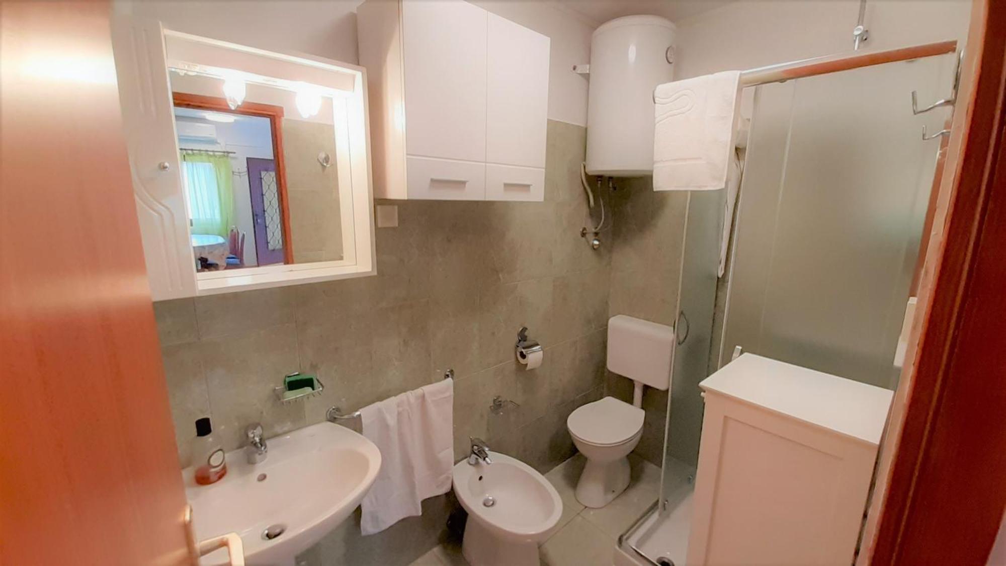 Apartments Nadia Sokolic Nerezine Phòng bức ảnh